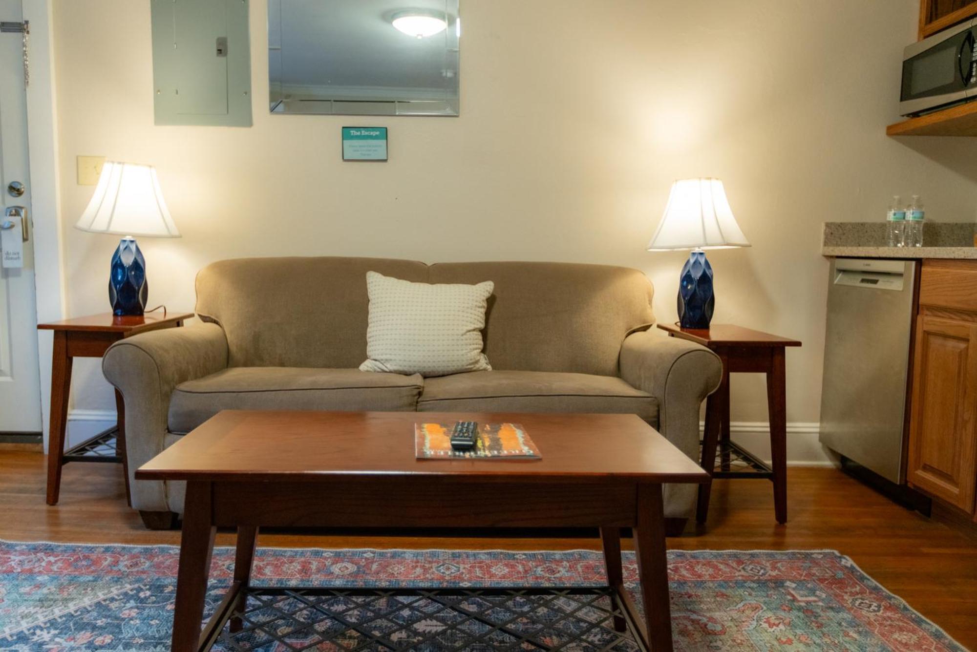The Escape Apartment Lewisburg Bagian luar foto